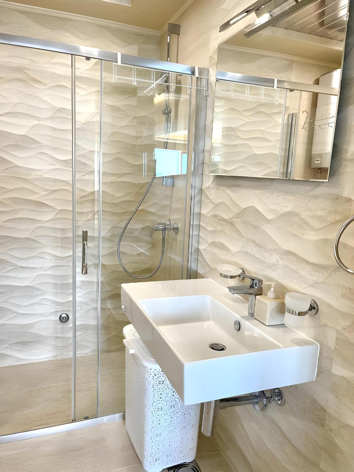 Blue Marlin Apartments 부드바 외부 사진