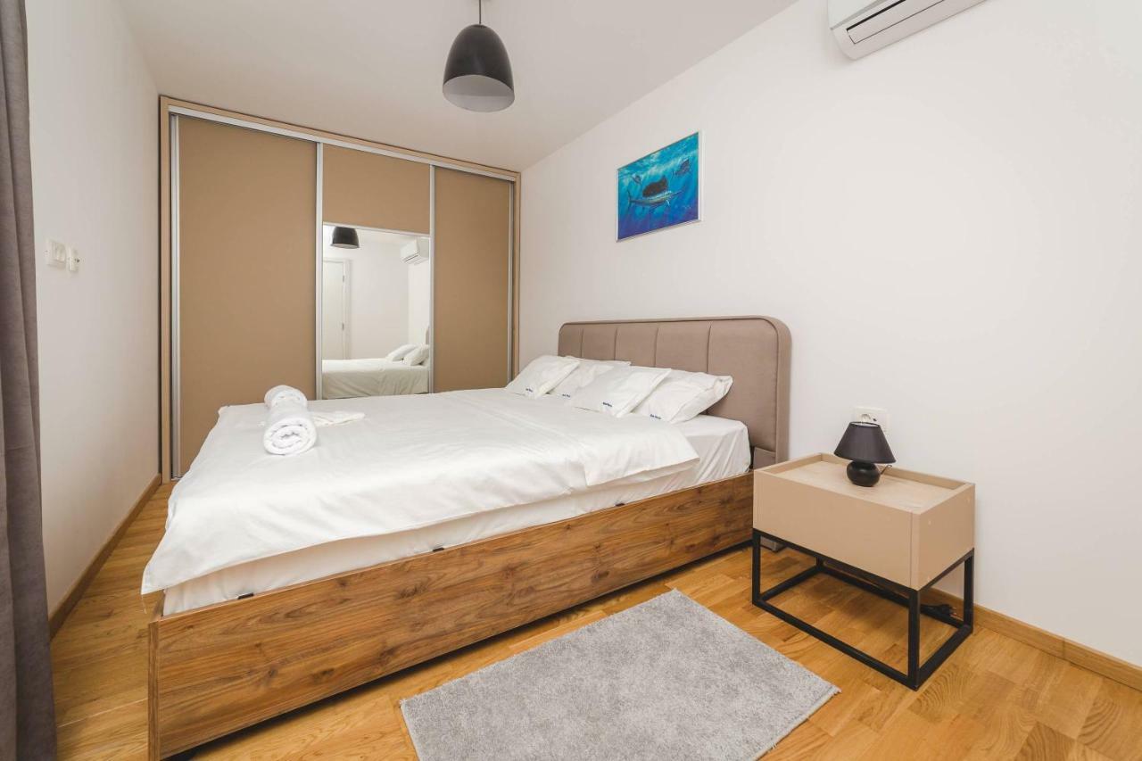 Blue Marlin Apartments 부드바 외부 사진
