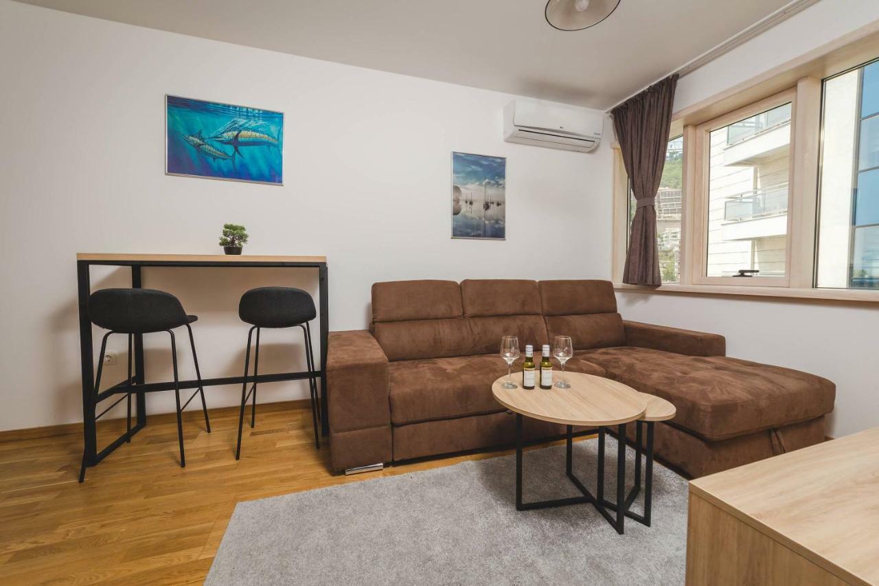 Blue Marlin Apartments 부드바 외부 사진