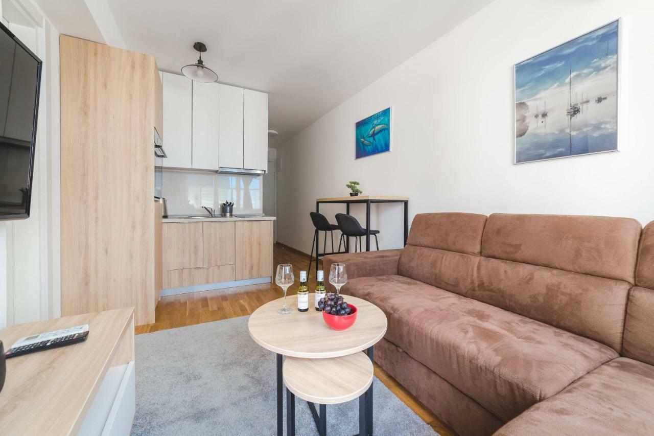 Blue Marlin Apartments 부드바 외부 사진