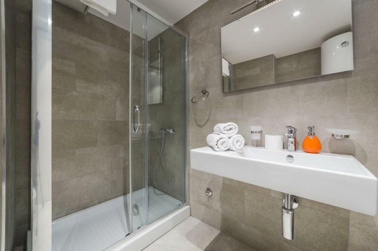 Blue Marlin Apartments 부드바 외부 사진